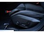 Volvo V60 T6 Plug-in hybrid AWD Plus Dark | Trekhaak | Rondom zichtcamera | Verwarmbare voorruit | Verwarmbare voorstoelen, achterbank en stuurwiel | Premium audio by Harman Kardon | Keyless |