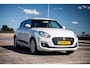Suzuki Swift 1.2 Select | Airco | Achteruitrijcamera | Afneembare Trekhaak | Stoelverwarming | LM Velgen |