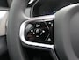 Volvo XC90 T8 Recharge AWD Ultimate Dark | Massage | Luchtvering | Bowers&Wilkins | 22 Inch | Trekhaak | Geventileerd Leder