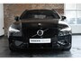 Volvo V60 T6 Plug-in hybrid AWD Plus Dark | Adaptive Cruise Control | 360° Parkeercamera | BLIS | Stoelverwarming | Stuurwielverwarming | Wegklapbare trekhaak | Harman Kardon Premium Audio | Google infotainment