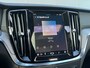 Volvo V60 T6 Plug-in hybrid AWD Ultra Dark | Trekhaak | Panoramadak | Stoel en Stuurwiel verwarming | Adaptieve Cruise Control | Harman Kardon | BLIS | LED | Head up Display |
