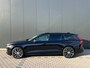 Volvo V60 T6 Plug-in hybrid AWD Ultra Dark | Trekhaak | Panoramadak | Stoel en Stuurwiel verwarming | Adaptieve Cruise Control | Harman Kardon | BLIS | LED | Head up Display |