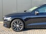 Volvo V60 T6 Plug-in hybrid AWD Ultra Dark | Trekhaak | Panoramadak | Stoel en Stuurwiel verwarming | Adaptieve Cruise Control | Harman Kardon | BLIS | LED | Head up Display |