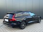Volvo V60 T6 Plug-in hybrid AWD Ultra Dark | Trekhaak | Panoramadak | Stoel en Stuurwiel verwarming | Adaptieve Cruise Control | Harman Kardon | BLIS | LED | Head up Display |