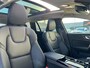 Volvo V60 T6 Plug-in hybrid AWD Ultra Dark | Trekhaak | Panoramadak | Stoel en Stuurwiel verwarming | Adaptieve Cruise Control | Harman Kardon | BLIS | LED | Head up Display |