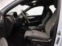 Volvo XC40 2.0 B4 Plus Dark Automaat / Trekhaak / Harman Kardon / All-Season Banden / Voorraam verwarmd