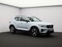 Volvo XC40 2.0 B4 Plus Dark Automaat / Trekhaak / Harman Kardon / All-Season Banden / Voorraam verwarmd