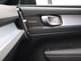 Volvo XC40 2.0 B4 Plus Dark Automaat / Trekhaak / Harman Kardon / All-Season Banden / Voorraam verwarmd