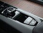 Volvo XC60 2.0 T8 PHEV AWD Plus Bright Long Range (Luchtvering / Pano / Stoelkoeling-verw. / H&K / 21'')