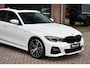 BMW 3-Serie 320i M-Sport Pano 19inch Laser HiFi Shadowline