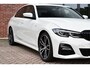 BMW 3-Serie 320i M-Sport Pano 19inch Laser HiFi Shadowline