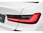 BMW 3-Serie 320i M-Sport Pano 19inch Laser HiFi Shadowline