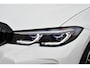 BMW 3-Serie 320i M-Sport Pano 19inch Laser HiFi Shadowline
