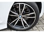 BMW 3-Serie 320i M-Sport Pano 19inch Laser HiFi Shadowline