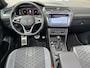 Volkswagen Tiguan Allspace 2.0 TSI 4Motion R-Line 7p. / AUTOMAAT/ PANO/ 2X R-LINE/ HARMAN KARDON/ KEYLESS/ ELEKTR. TREKHAAK/ MATRIX/ HEAD-UP DISPLAY/ DIGITAL DASH/ ADAPT. CRUISE/ PARK. SENSOREN + CAMERA/ RIJ-MODI/ APP-CONNECT/ CLIMA