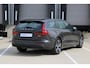 Volvo V60 B3 Essential Edition | Adaptieve Cruise Control | Blind spot | Parkeercamera | Park Assist voor en Achter | Verwarmbare voorstoelen | Verwambare Achterbank | Stuurverwarming