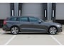 Volvo V60 B3 Essential Edition | Adaptieve Cruise Control | Blind spot | Parkeercamera | Park Assist voor en Achter | Verwarmbare voorstoelen | Verwambare Achterbank | Stuurverwarming