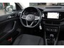 Volkswagen T-Cross 1.0 TSI Life parkeersensoren voor en achter, side assist dodehoek sensor, navigatie, 16" LMV, lederen multifunctioneel stuurwiel, 6 speakers, lane assist, light assist, speed limiter, cruise control, bluetooth carkit