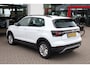 Volkswagen T-Cross 1.0 TSI Life 95PK / 70kW, Parkeersensoren voor en achter (pdc), dodehoekdetectie (side assist), navigatie, 16" LMV, lederen multifunctioneel stuurwiel, 6 speakers, lane assist, light assist, speed limiter, cruise control, bluetooth carkit