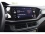 Volkswagen T-Cross 1.0 TSI Life parkeersensoren voor en achter, side assist dodehoek sensor, navigatie, 16" LMV, lederen multifunctioneel stuurwiel, 6 speakers, lane assist, light assist, speed limiter, cruise control, bluetooth carkit