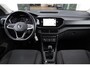 Volkswagen T-Cross 1.0 TSI Life parkeersensoren voor en achter, side assist dodehoek sensor, navigatie, 16" LMV, lederen multifunctioneel stuurwiel, 6 speakers, lane assist, light assist, speed limiter, cruise control, bluetooth carkit