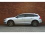 Volvo V60 Cross Country T5 Automaat Polar+ Luxury | Afneembare Trekhaak | Schuifkanteldak | Powers Seats | Parkeercamera | Verwarmbare Voorstoelen | Navigatie | Bluetooth Telefonie & Multimedia | Cruise Control