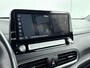 Hyundai Kona Electric EV COMFORT 64 kWh *| OUTLETDEAL! | 3-FASEN | WARMTEPOMP | NAVI | CLIMA | CRUISE | CAMERA | WLTP 481 KM |