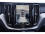 Volvo XC60 2.0 T6 Plug-in hybrid AWD Ultra Dark | 2250 kg Trekgewicht |Trekhaak | Glazen Schuifdak | 360 Camera | Head-Up display | Harman/Kardon |