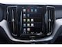 Volvo XC60 2.0 T6 Plug-in hybrid AWD Ultra Dark | 2250 kg Trekgewicht |Trekhaak | Glazen Schuifdak | 360 Camera | Head-Up display | Harman/Kardon |