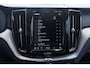 Volvo XC60 2.0 T6 Plug-in hybrid AWD Ultra Dark | 2250 kg Trekgewicht |Trekhaak | Glazen Schuifdak | 360 Camera | Head-Up display | Harman/Kardon |