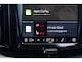 Volvo XC60 2.0 T6 Plug-in hybrid AWD Ultra Dark | 2250 kg Trekgewicht |Trekhaak | Glazen Schuifdak | 360 Camera | Head-Up display | Harman/Kardon |