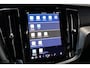 Volvo V60 T6 350PK AWD Plus Dark | Trekhaak | 360° | Contourstoelen | HK | All Season