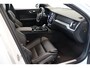 Volvo V60 T6 350PK AWD Plus Dark | Trekhaak | 360° | Contourstoelen | HK | All Season