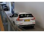 Volvo V60 T6 350PK AWD Plus Dark | Trekhaak | 360° | Contourstoelen | HK | All Season