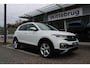 Volkswagen T-Cross 1.0 TSI 110pk Style DSG Automaat / Navigatie by APP / LM 17 inch / Parkeersensoren / Dig cockpit Pro / LED