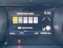 Toyota Yaris 1.5 Hybrid Executive | Bi-tone | Carplay | Dode hoek waarschuwing | Parkeersensoren |