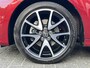 Toyota Yaris 1.5 Hybrid Executive | Bi-tone | Carplay | Dode hoek waarschuwing | Parkeersensoren |