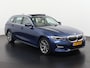 BMW 3-Serie Touring 320i Luxury Line | Panoramadak | ACC Stop&Go | Head Up | Zondag Open!