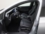 Volkswagen Golf 1.5eTSI/150PK R-Line Blackstyle DSG · Panoramadak · Camera · Apple/Android  · Stoelverwarming
