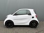 smart EQ Fortwo BWJ 2020 Essential 82 PK 18 kWh AUTOMAAT / NAVI / AIRCO / CRUISE / STOELVERW. / PANORAMADAK / BLUETOOTH / LEDER / LMV