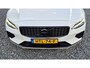 Volvo V60 2.0 T8 Recharge AWD R-Design Zeer Compleet uitgerust - Panorama dak - Trekhaak wegklapbaar - Audio Park Assist - Head Up - Lighting Pack