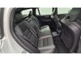 Volvo V60 2.0 T8 Recharge AWD R-Design Zeer Compleet uitgerust - Panorama dak - Trekhaak wegklapbaar - Audio Park Assist - Head Up - Lighting Pack