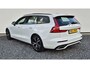 Volvo V60 2.0 T8 Recharge AWD R-Design Zeer Compleet uitgerust - Panorama dak - Trekhaak wegklapbaar - Audio Park Assist - Head Up - Lighting Pack