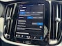 Volvo V60 T6 350PK Automaat Recharge AWD Plus Bright | ACC | Panoramadak | 360 camera | Stuurverwarming | 19"LMV | Elektr. stoel