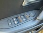Peugeot 2008 1.2 Hybrid 136 GT | Achterbank in delen neerklapbaar | Achteruitrijcamera | Airco (automatisch)