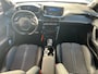 Peugeot 2008 1.2 Hybrid 136 GT | Achterbank in delen neerklapbaar | Achteruitrijcamera | Airco (automatisch)
