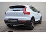 Volvo XC40 B4 Plus Dark | 2000 kg trekgewicht | Trekhaak | Stuur & Stoelverwarming | Pilot Assist | Elektrische Achterklep | Elektrische Stoelen | Google Services | Harman Kardon |