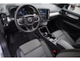 Volvo XC40 B4 Plus Dark | 2000 kg trekgewicht | Trekhaak | Stuur & Stoelverwarming | Pilot Assist | Elektrische Achterklep | Elektrische Stoelen | Google Services | Harman Kardon |