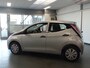 Toyota Aygo 1.0 VVT-i x-fun Airco, Elek ramen, Centrale vergrendeling op sleutel, Led verlichting, Bluetooth, Nederlandse auto!! Bovag afleverpakket 695,-