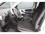 Toyota Aygo 1.0 VVT-i Now - AIRCO - NAVIGATIE - APK 11-26 - PDC - 5-DEURS